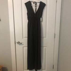 NWT Romeo + Juliet Couture Black & Gold Dress